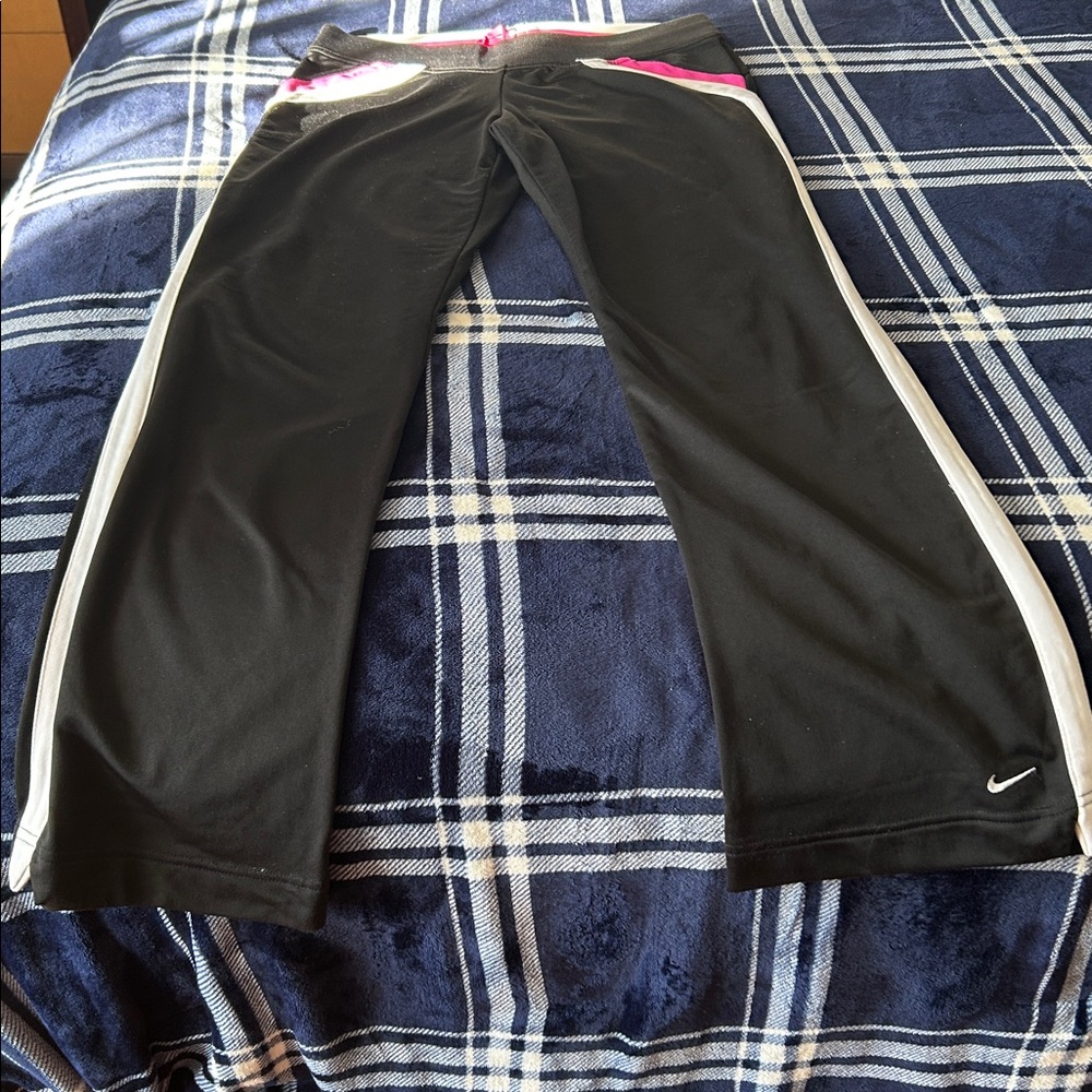Nike woman  pants size medium